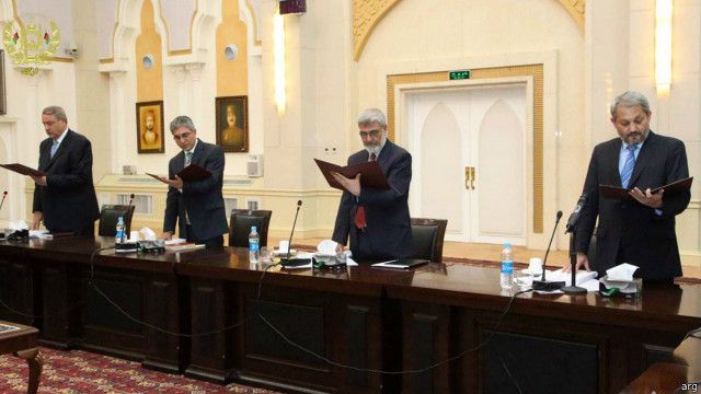 هشت وزیر جدید افغانستان سوگند خوردند Bbc News فارسی