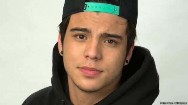 El testimonio de un adolescente que agitó el debate sobre la adopción gay  en Colombia - BBC News Mundo
