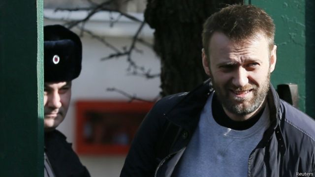 Navalnyj Vyshel Iz Specpriemnika Posle 15 Sutok Aresta Bbc News Russkaya Sluzhba