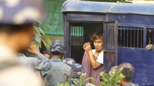 ရုံးထုတ်လာတဲ့ ကျောင်းသားတွေကို မိသားစုတွေနဲ့ တွေ့ခွင့်မပြု