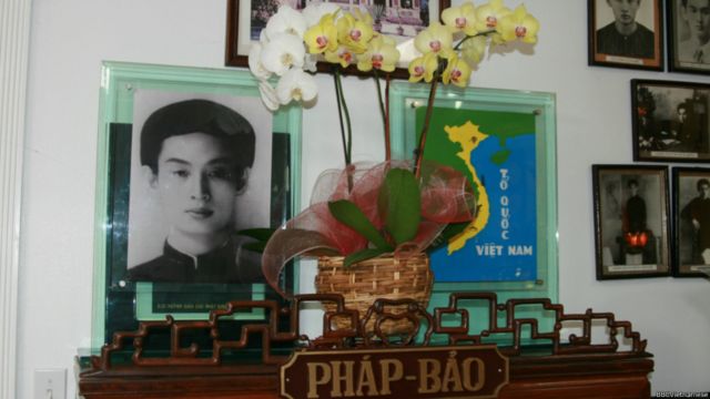 Kỷ niệm Ngày Đức Huỳnh Giáo Chủ \'vắng mặt\' - BBC News Tiếng Việt