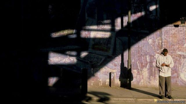 المصورون الذين يرفضون ترك كاميرات الأفلام التقليدية BBC News عربي