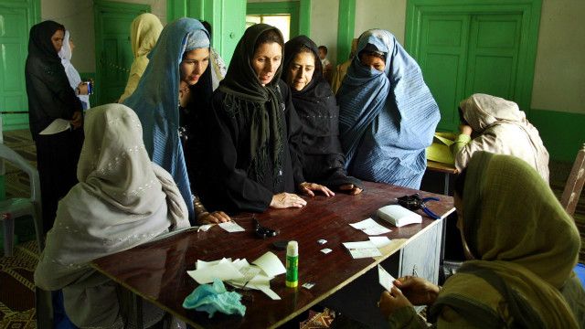 هویت زنان افغانی که بی نام بی چهره و بی صدا می میرند Bbc News فارسی