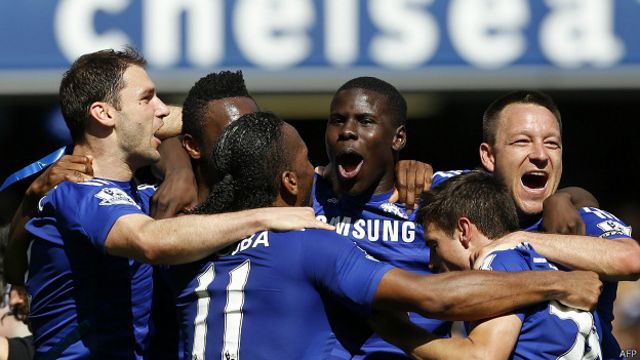 El Chelsea gana Premier League por quinta - BBC News Mundo