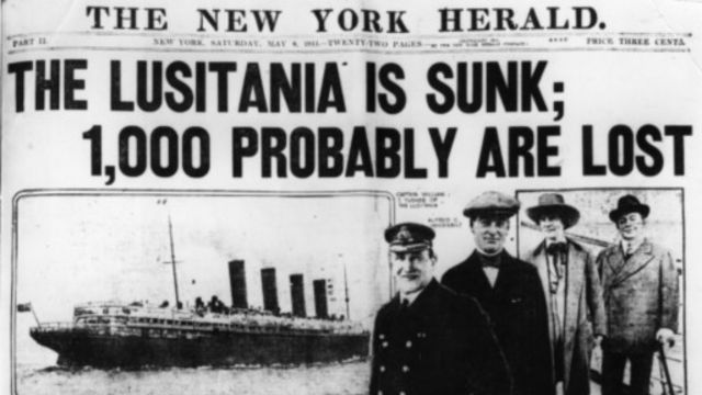 《紐約先驅報》在頭版報道盧西塔尼亞號被德軍潛艇擊沉的消息 