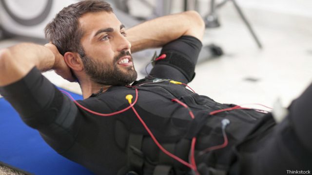 Cada vez hay más gimnasios y estudios que ofrecen un entrenamiento con electroestimulación muscular.