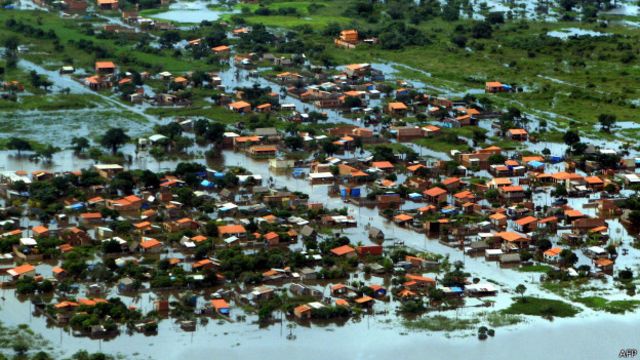 Fenomena El Nino diprediksi menguat pada 2016 - BBC News ...