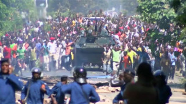 Masu zanga zangar kin jinin shirin Shugaba Nkurunziza na zarcewa a kan mulki