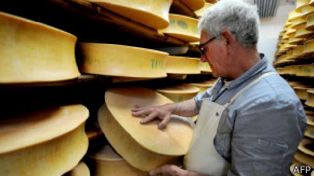 Resuelven El Misterio De Los Agujeros En El Queso Suizo Bbc News Mundo 