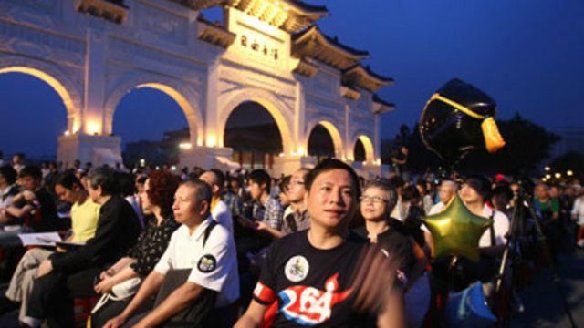 台灣學生曾在自由廣場前舉行悼念64的活動