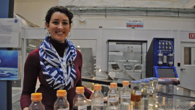 تقنية مبتكرة لرواد الفضاء لاستخلاص مياه الشرب من البول Bbc News عربي