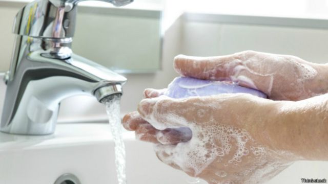 Manter as mãos limpas é a melhor estratégia para evitar doenças
