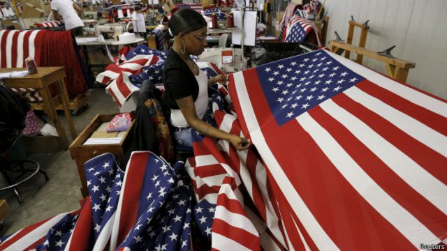 Фабрика по пошиву флагов США