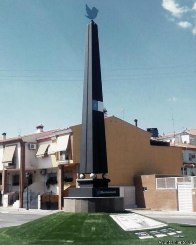 ¿Era necesario este obelisco?