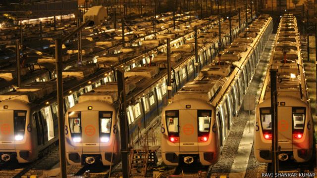 दिल्ली मेट्रो हमेशा चमचमाती कैसे रहती है?
