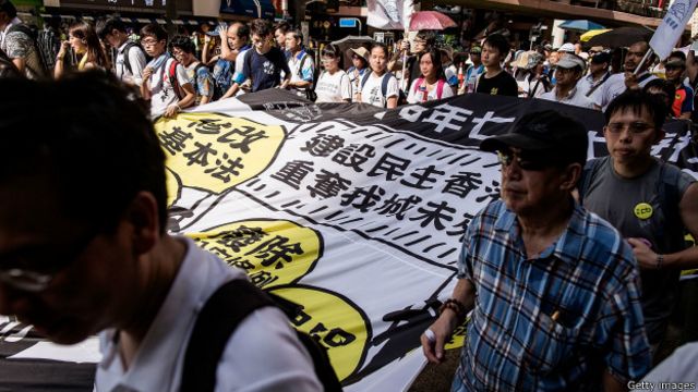 七一大遊行今年以「建設民主香港　重奪我城未來」為主題。