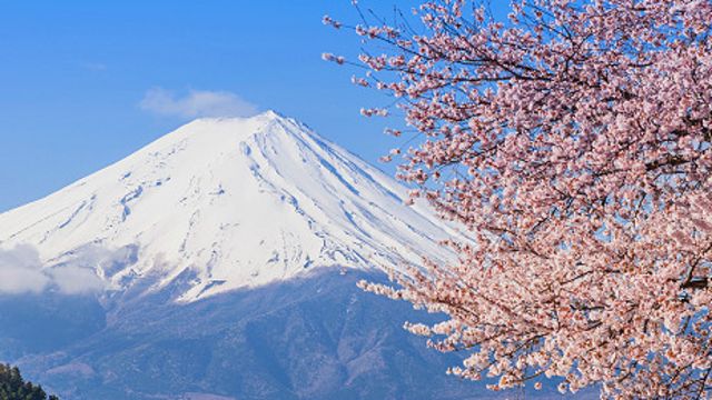 Free Internet For Mount Fuji Climbers 日本富士山向游客提供免费无线网 c 英伦网