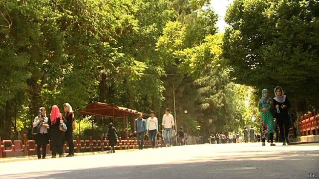 اعتراض استادان دانشگاه کابل به فرمان رئیس جمهوری افغانستان Bbc News فارسی
