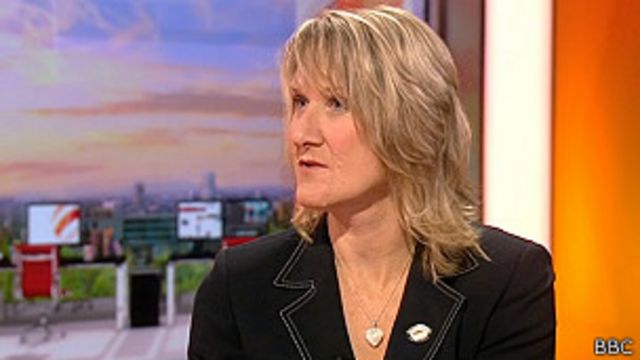 La doctora Claire Guest, fundadora de Medical Detection Dogs