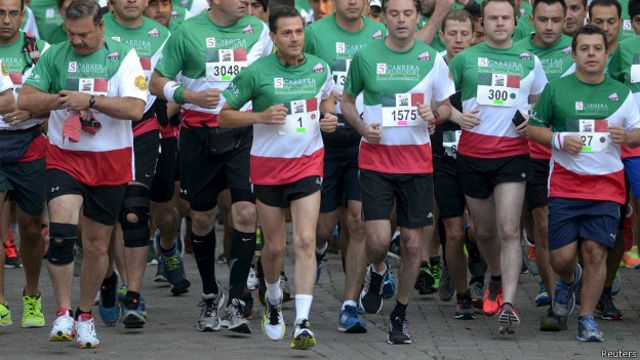 Enrique Peña Nieto en la carrera que causó polémica en Twitter. Foto: Presidencia de México