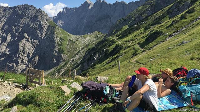 Apa hal terbaik yang dapat dibeli dengan uang? - BBC News Indonesia