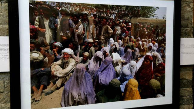 جنگی در خاطره ها نمایشگاه عکس رابرت نیکلسبرگ در کابل Bbc News فارسی