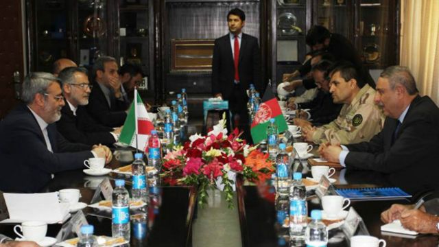 افغانستان و ایران بررسی طرح قانونمند شدن اقامت مهاجران افغان را آغاز کردند Bbc News فارسی