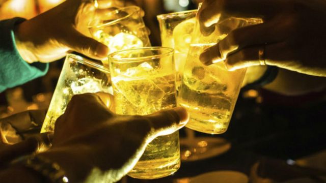 饮酒对健康究竟有害还是有利 Bbc 英伦网