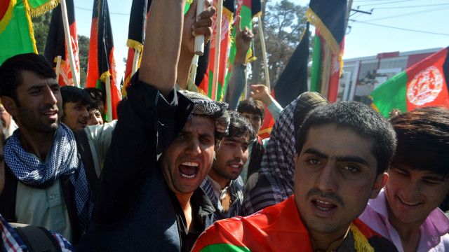 جنجال بر سر واژه افغان مانع توزیع شناسنامه های الکترونیک در افغانستان Bbc News فارسی