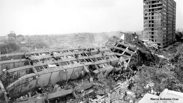 Edificio Nuevo León en Tlatelolco, destrozado por el sismo de 1985.