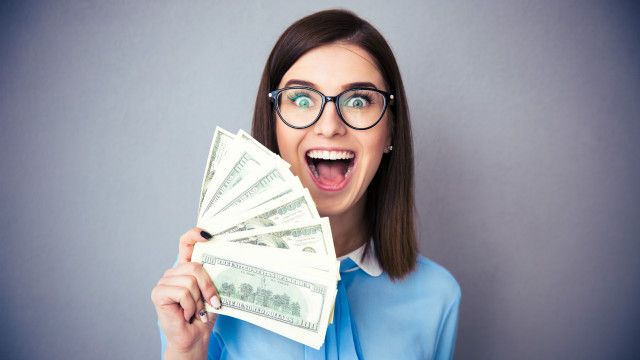 Doar dinheiro traz felicidade, mas não qualquer tipo de doação, diz  pesquisadora - 20/04/2019 - Mundo - Folha