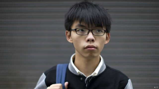 黄之锋：英首相卡梅伦双眼被资本蒙住 - BBC News 中文