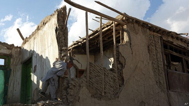 آمار کشته های زلزله در افغانستان و پاکستان به ۲۷۰ رسید Bbc News فارسی
