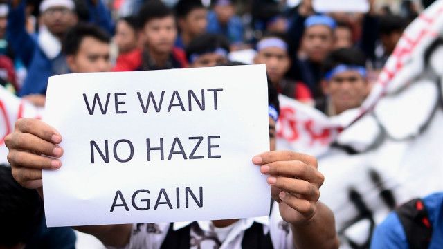 Ribuan Mahasiswa Di Pekanbaru Protes Kabut Asap Bbc News Indonesia