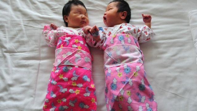 У Китаї родинам дозволять мати двох дітей