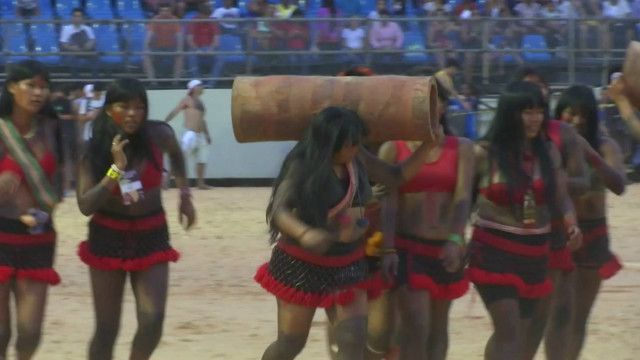 Cultura: Conheça a corrida tradicional indígena com tora