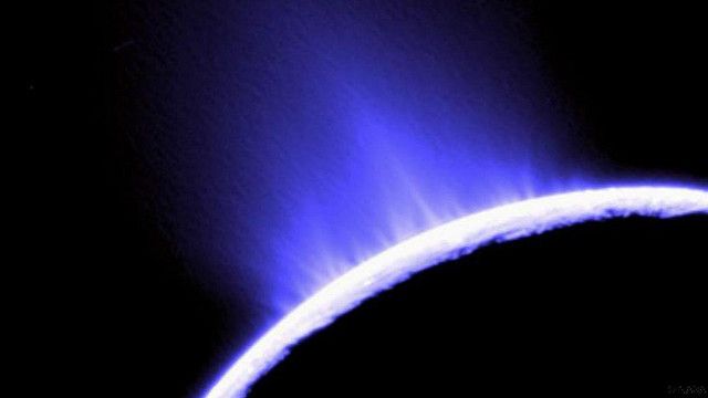 Інше можливе місце інопланетного життя – Енцелад