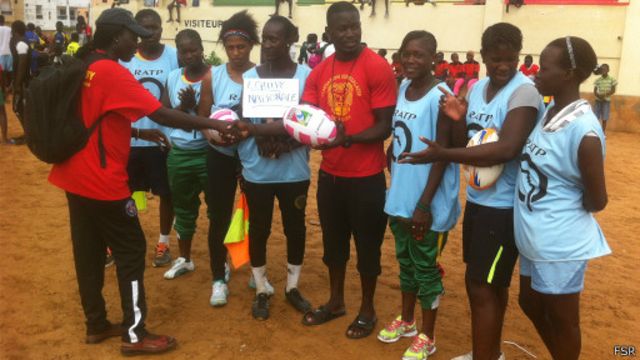 L’engouement de sénégalaises pour le rugby - BBC News Afrique