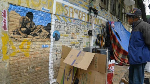 Projeto 'The ArtFabric' busca resgatar autoestima de moradores de rua levando arte para comunidades marginalizadas (Crédito: http://www.theartfabric.com/)