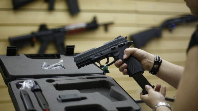 Nos EUA, mais crianças morrem onde leis de armas são menos