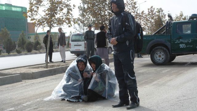 تلاش فعالان مدنی برای آگاهی مردم افغانستان از پیامد های مهاجرت Bbc News فارسی