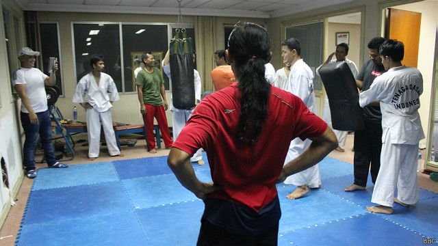 Yayan Ruhian Dan Filosofi Pencak Silat Bbc News Indonesia