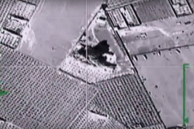 Съемка авиаудара с российского самолета, опубликованная на сайте минобороны