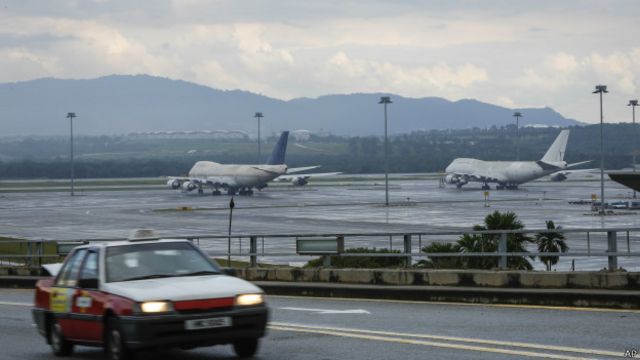 在吉隆坡國際機場上被閒置一年的波音747-200s飛機