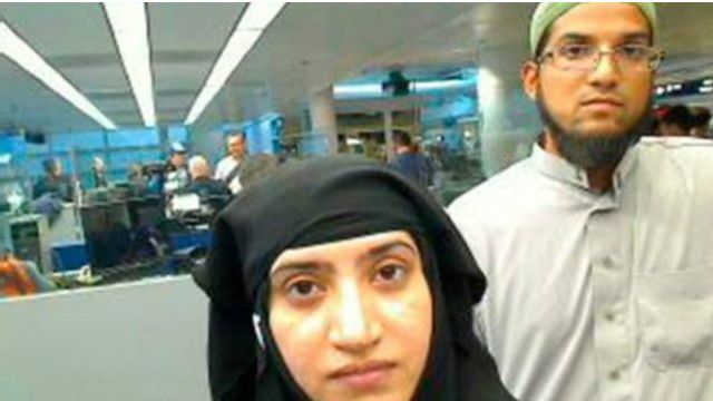 Syed Rizwan Farook, sağda və onun həyat yoldaşı Tashfeen Malik, dekabr ayında 14 nəfəri qətlə yetirib