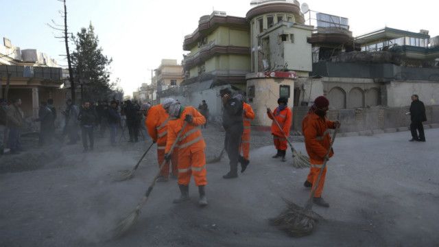 حمله به مهمانخانه اسپانیایی در کابل چندین کشته و زخمی بر جای گذاشت Bbc News فارسی