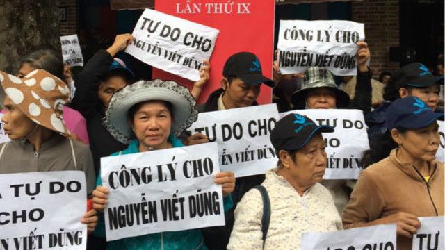 Phiên tòa diễn ra trong một buổi sáng