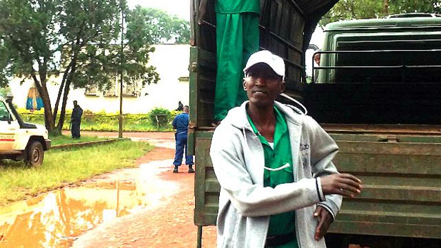 Janar Ndayirukiye ya ce ana kuntata masa a kurkuku