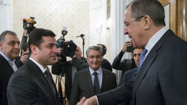 Rusiyanın xarici işlər naziri Sergey Lavrovla görüşən Selahattin Demirtaş Rusiya ilə əlaqələrin korlanması əleyhinə olduğunu deyib.