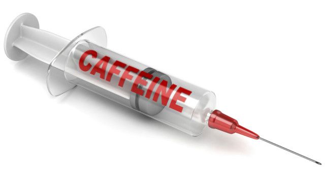 Cafeína pura vendida em pó para atletas é a forma mais perigosa de consumo da substância